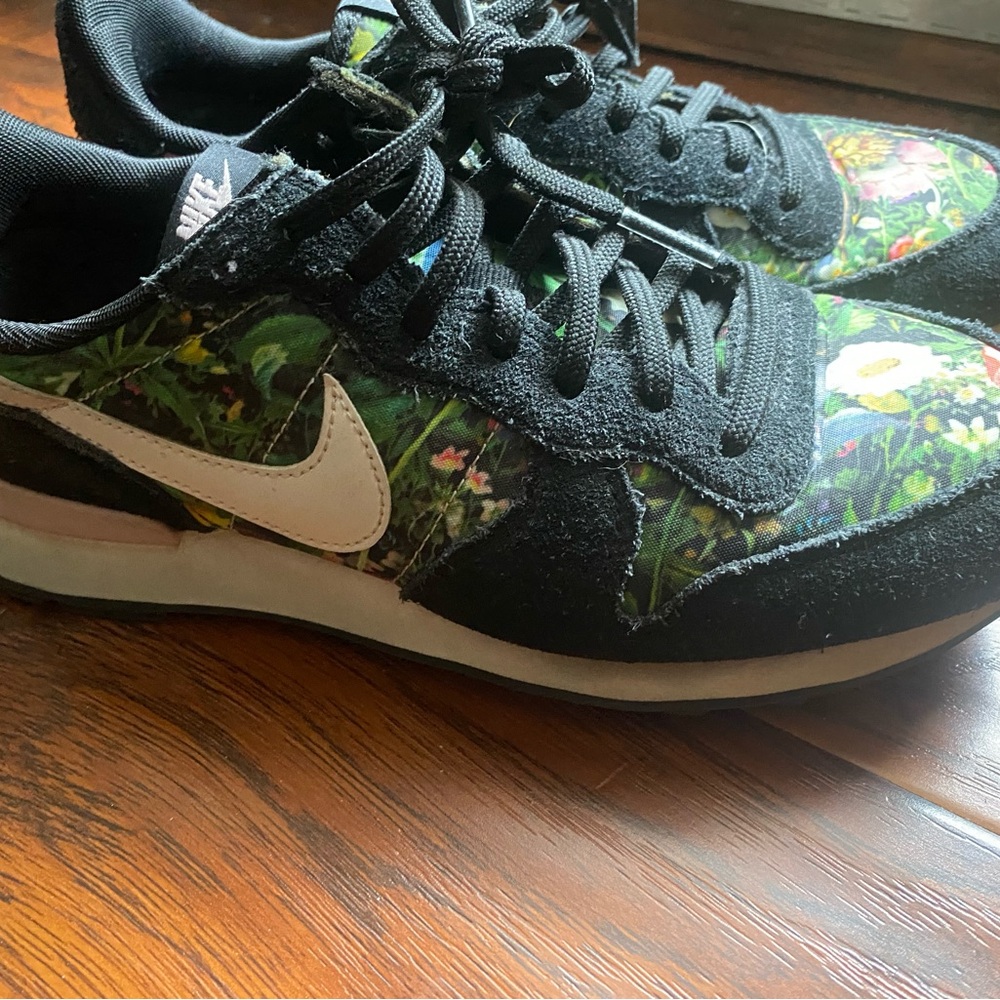 Nike Black and Green Floral Sneakers